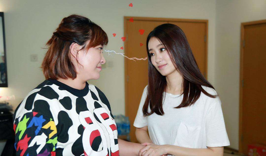 贾玲力捧张小斐不惜让出大碗一姐位置私下还以姐妹相称