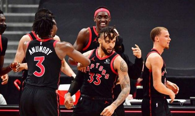 1后卫+4前锋,真应了莱利那句“未来篮球是五个两米球员的运动”休闲区蓝鸢梦想 - Www.slyday.coM 1后卫+4前锋,真应了莱利那句“未来篮球是五个两米球员的运动”休闲区蓝鸢梦想 - Www.slyday.coM