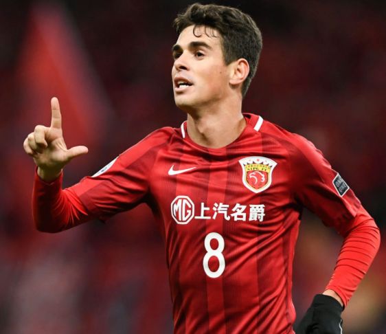 又挖中超传巴萨有意上海海港奥斯卡因巴萨财政原因陷入僵局