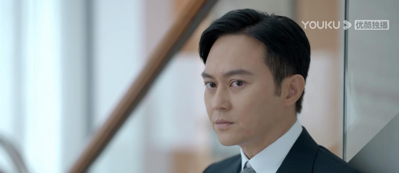 《家族荣耀》好家伙，张智霖撒谎眼睛都不眨一下休闲区蓝鸢梦想 - Www.slyday.coM