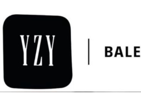 Yeezy Gap与巴黎世家推联名款，泡泡玛特合作朝阳公园