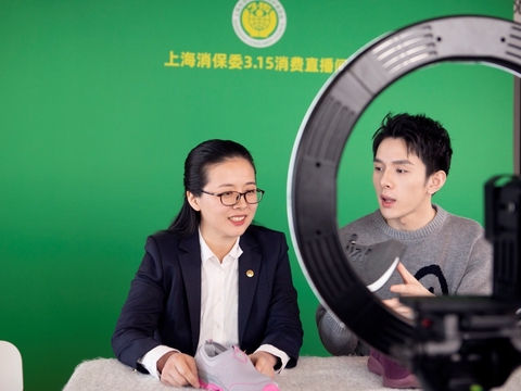 李佳琦,直播电商与应与消费者再建