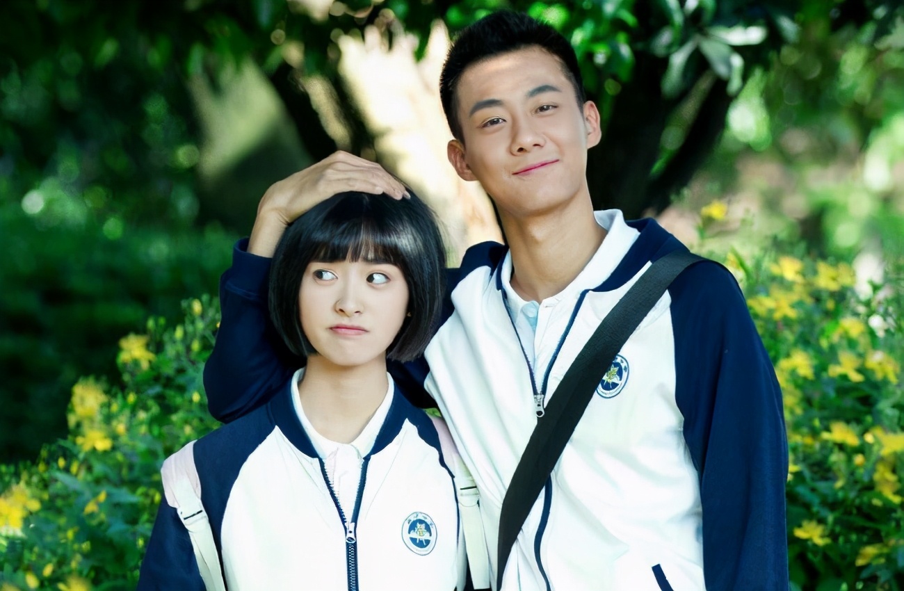 反而生动自然,将爱而不得的男二号吴柏松饰演得入木三分,高至霆也因为