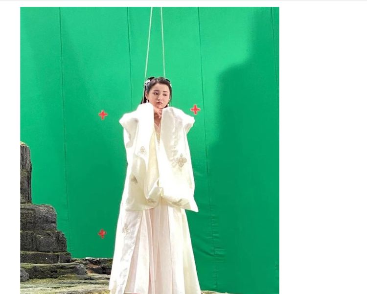 雪中悍刀行:女角色吊威亚照片,呵呵姑娘被夸奖,青鸟很敬业休闲区蓝鸢梦想 - Www.slyday.coM 雪中悍刀行:女角色吊威亚照片,呵呵姑娘被夸奖,青鸟很敬业休闲区蓝鸢梦想 - Www.slyday.coM