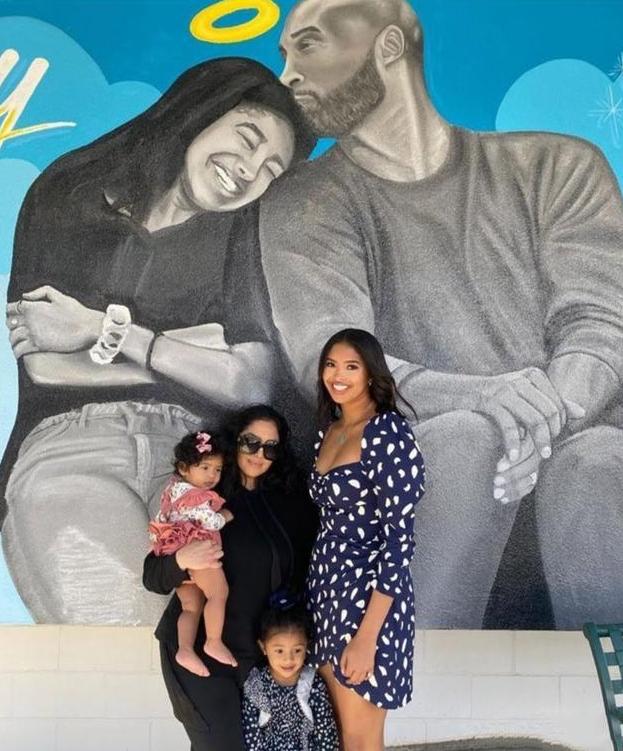 科比照片泄露案继续,法庭驳回撤销请求,瓦妮莎公布遗体修正图休闲区蓝鸢梦想 - Www.slyday.coM 科比照片泄露案继续,法庭驳回撤销请求,瓦妮莎公布遗体修正图休闲区蓝鸢梦想 - Www.slyday.coM