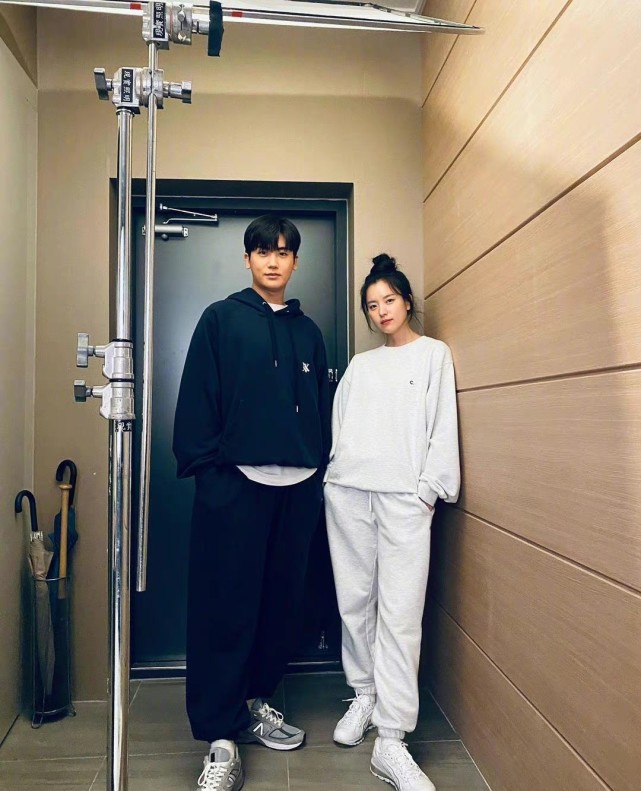 34岁韩孝周穿衣真个性大女人气场秒杀全场值得大家学习