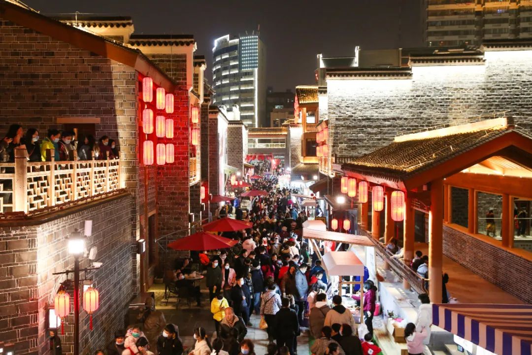 听南昌奋勇争先的铿锵足音