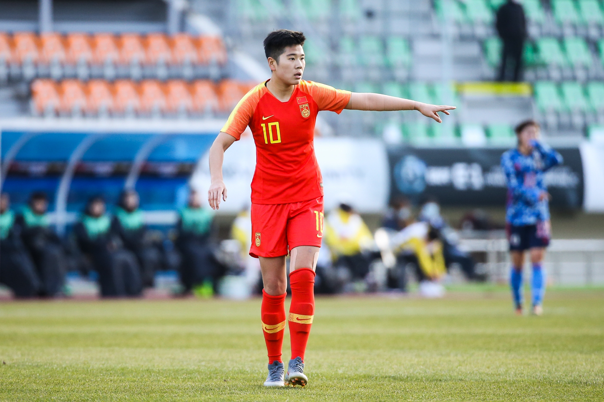 中国女足包机飞赴印度亚洲杯比赛难度不大重在练兵磨合