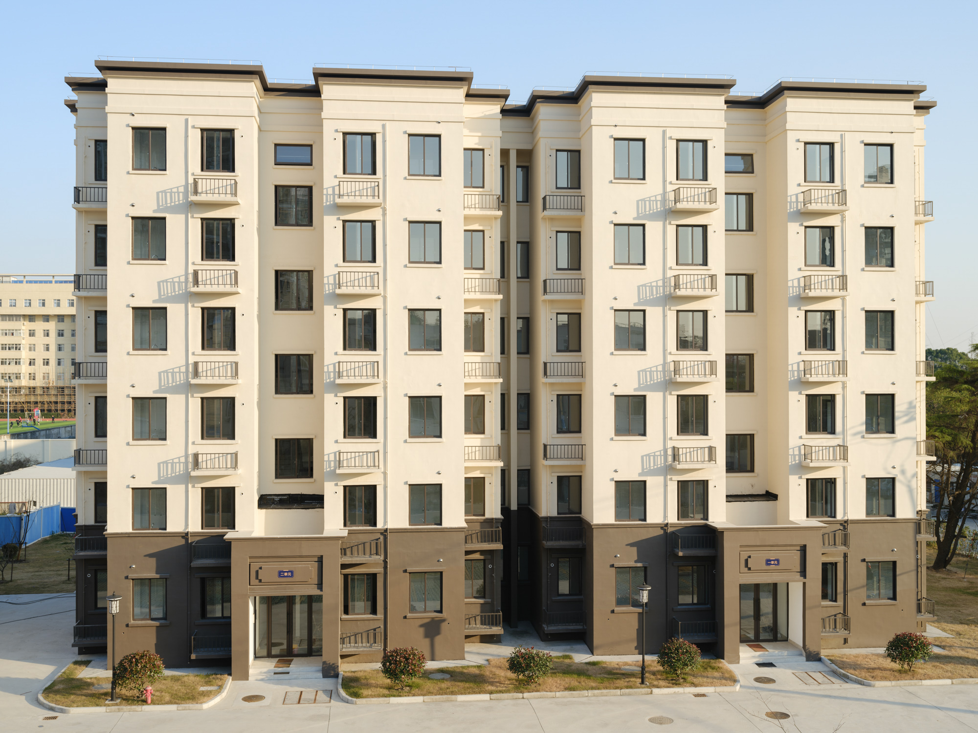 2021年12月,上海宝山的居民楼.澎湃新闻记者 周平浪 图