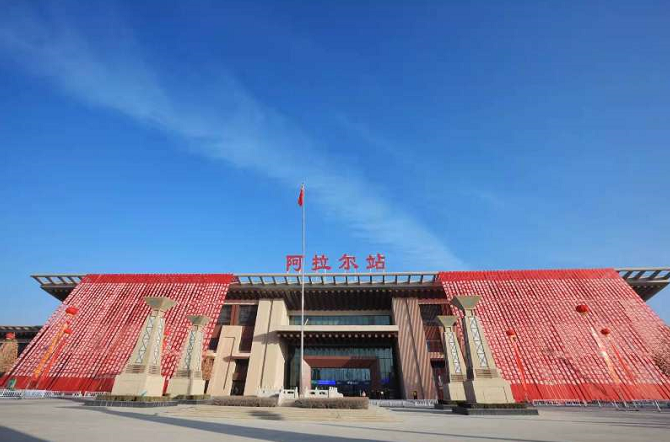 新疆首条兵铁联建铁路阿克苏至阿拉尔铁路开通运营|阿拉尔市|新疆