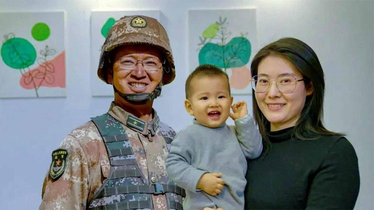 陈红军的孩子收到一张来自昆仑的全家福爸爸永远在你身边