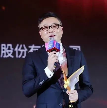 “矿山胎”开创者顾萃荣膺“2021中国十大品牌年度人物”