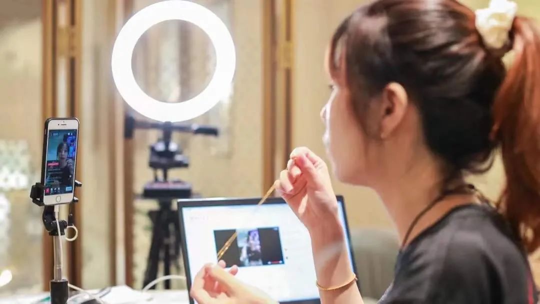 头部主播查税后2022年直播电商风往哪吹