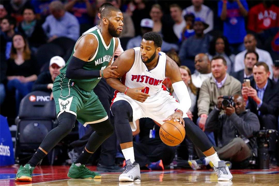 统治篮板5年，他本该是NBA第一中锋，为何才28岁，就混成底薪？休闲区蓝鸢梦想 - Www.slyday.coM