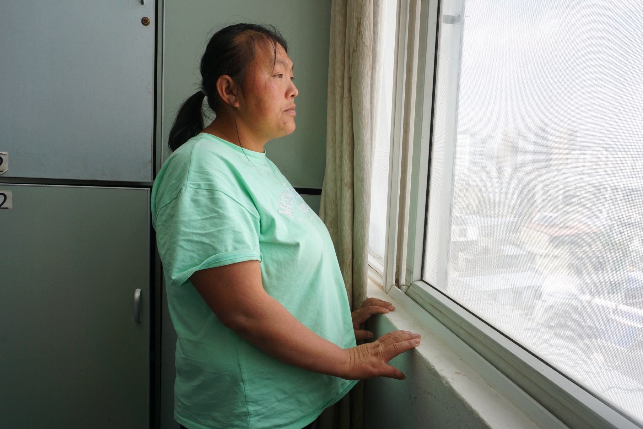 190斤孕妇生下畸形儿孩子奶奶离家出走爷爷患癌女子哽咽难言