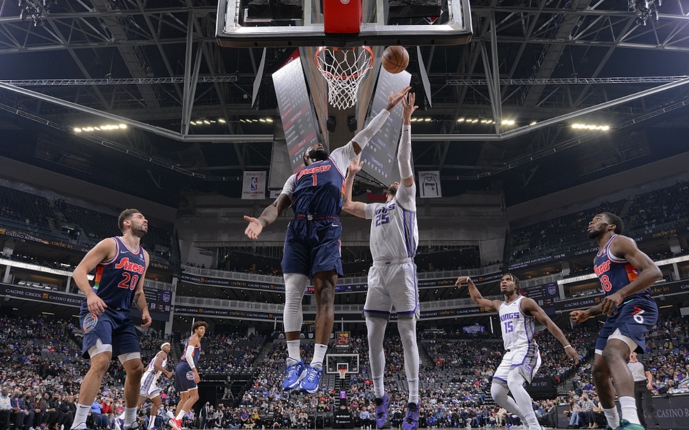 统治篮板5年，他本该是NBA第一中锋，为何才28岁，就混成底薪？休闲区蓝鸢梦想 - Www.slyday.coM