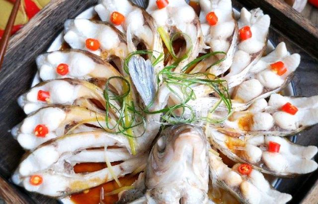 教你清蒸鱼新做法摆盘精美赏心悦目祝大家富贵吉祥年年有余