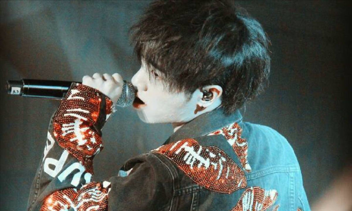 唱歌鬼哭狼嚎动作像做法事还能被称为周杰伦的接班人