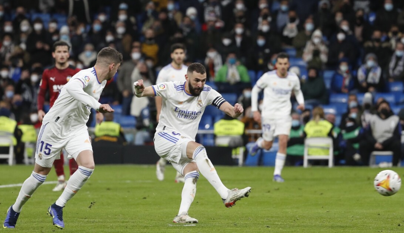 皇马冲击100胜里程碑哈维迎最难考验渴望终结巴萨耻辱纪录