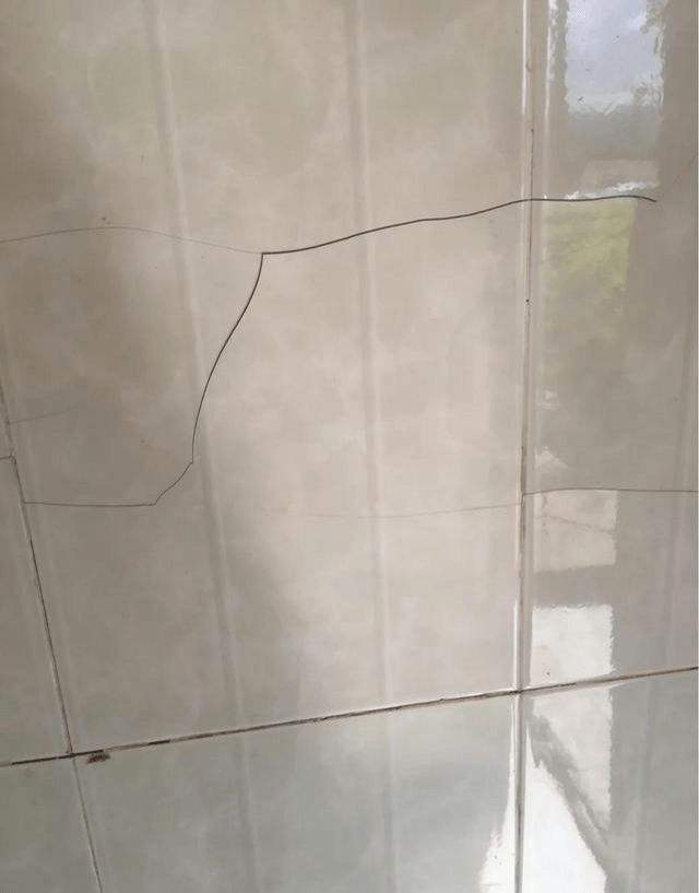 瓷砖加工后开裂怎么回事