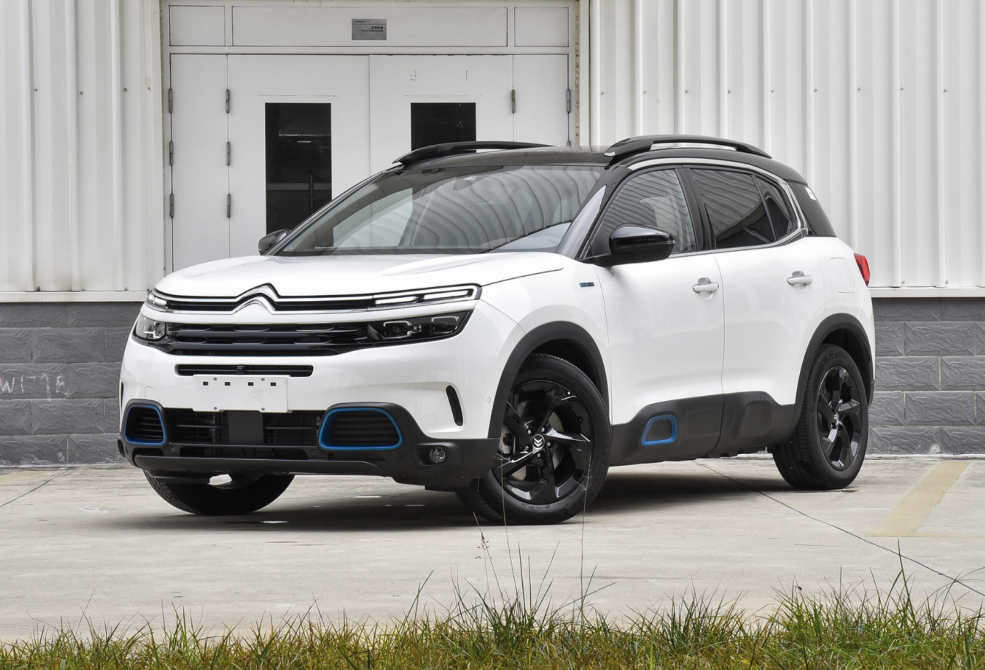 雪铁龙天逸c5aircross迎重大更新前脸与内饰都变了美颜到位