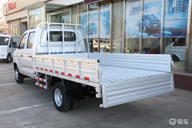 致富路上新伙伴东风小康d72plus实车到店