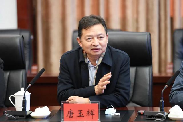 淮阴师范学院第一附属小学校长市人大代表,江苏省清浦中学校长助理