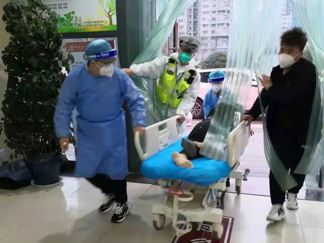 生命的急救——西安市中医医院急救绿色通道救治急腹症患者休闲区蓝鸢梦想 - Www.slyday.coM