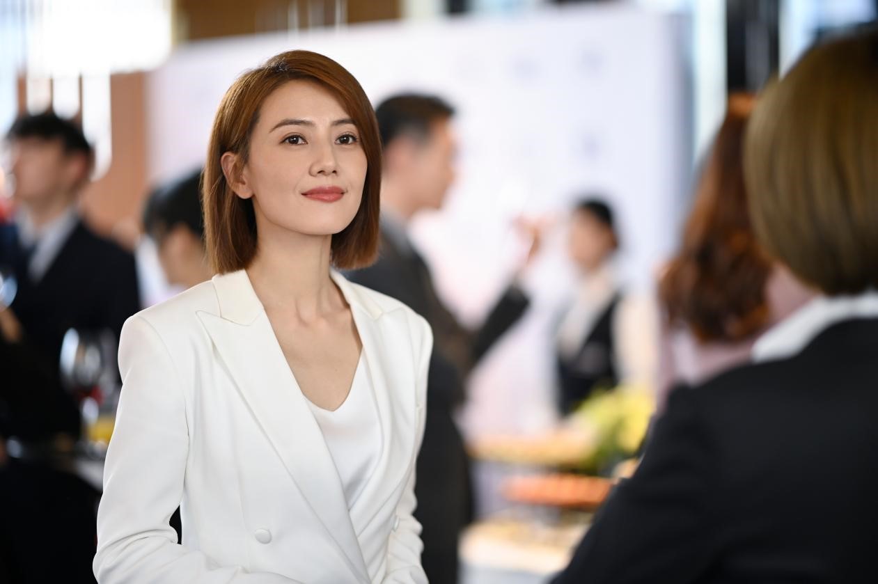 《完美伴侣》:高圆圆新剧,不太接地气