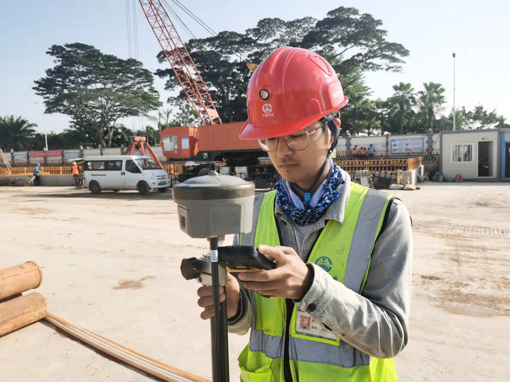 智能安全帽为施工生产保驾护航