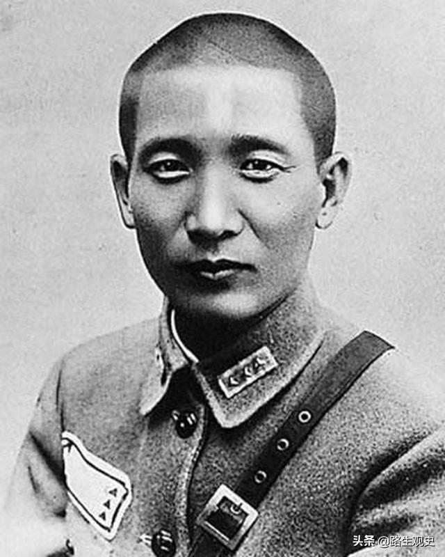 张治中别人笑他的妻子是文盲劝他找富家小姐他却一直舍不得