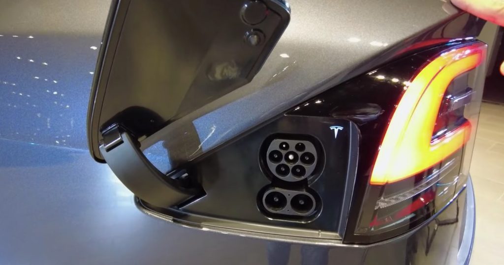 最新曝光特斯拉modelx性能版出现7座版外形有变化