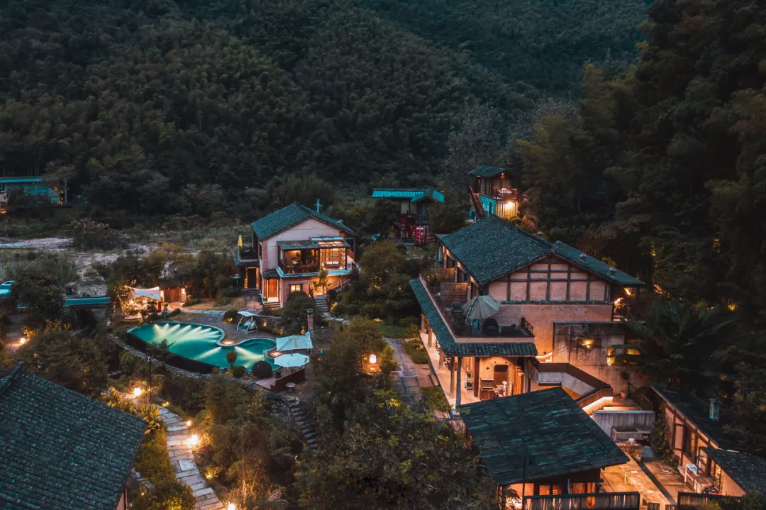 藏在杭州桐庐最美村落里竹林山野民宿，山谷里的避世居丨静庐澜栅__财经头条