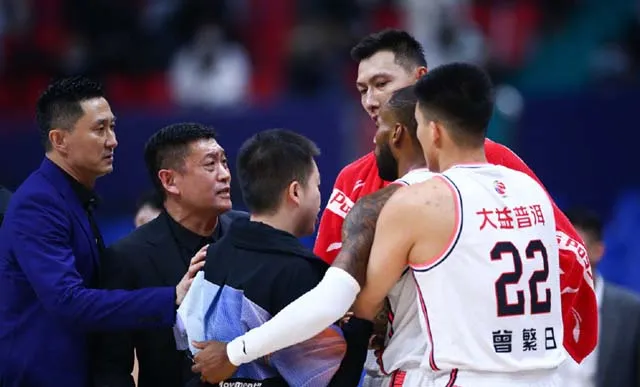 完全没想到!38分12板!付豪杀疯了,京粤大战他成一号男主角休闲区蓝鸢梦想 - Www.slyday.coM 完全没想到!38分12板!付豪杀疯了,京粤大战他成一号男主角休闲区蓝鸢梦想 - Www.slyday.coM