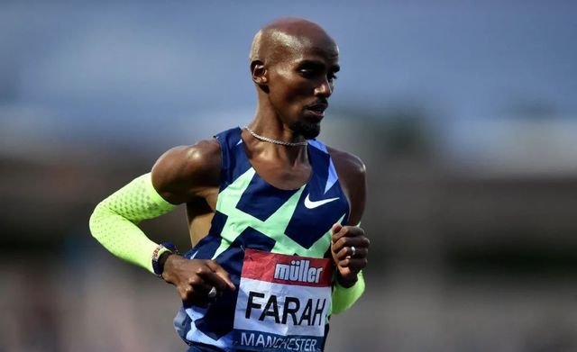 实力面前没有意外万米之王法拉赫中途喝水摔倒却不影响夺冠