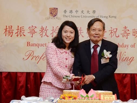 你只知杨振宁82岁娶妻,却不知他的三个儿女很优秀|杨光|物理|父亲|科学|天文_新浪新闻