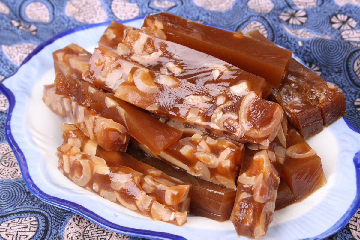 过年做肉皮冻牢记3个小妙招做法简单实用上桌晶莹剔透