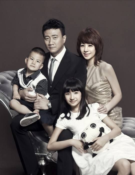 53岁的胡军不惧绯闻与师妹相濡以沫23年终于熬出了老戏骨风范