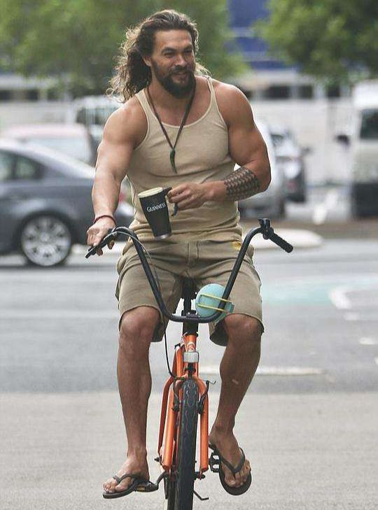 真海王杰森莫玛发文宣布离婚网友更关心的还是海王2