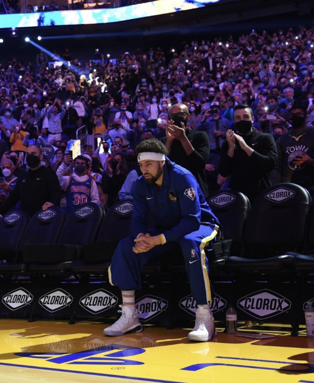 克莱复出太疯狂!勇士收视率超1.1亿播放,库里、克莱剑指总冠军休闲区蓝鸢梦想 - Www.slyday.coM 克莱复出太疯狂!勇士收视率超1.1亿播放,库里、克莱剑指总冠军休闲区蓝鸢梦想 - Www.slyday.coM