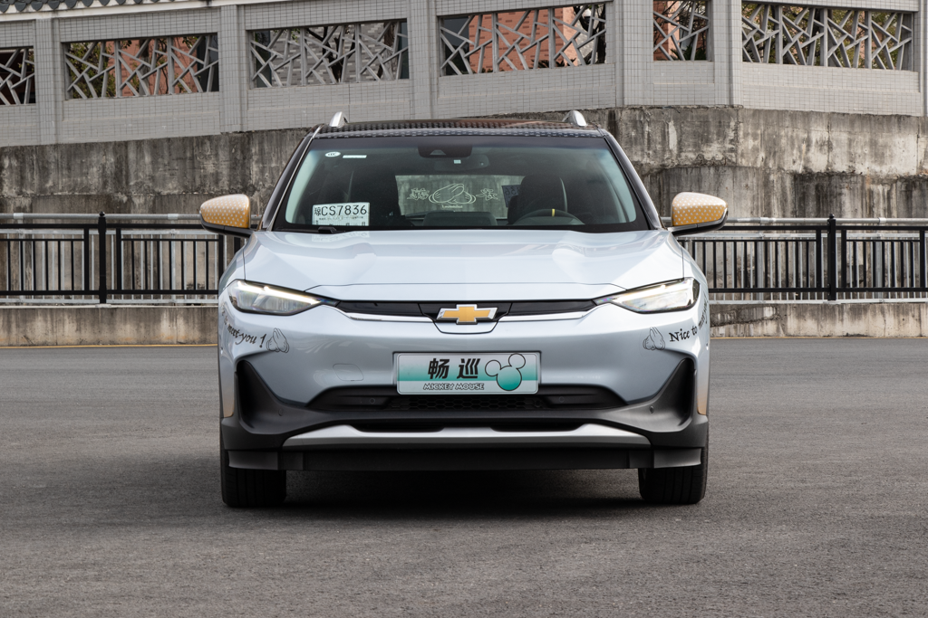 一台电动车开起来像燃油车?试驾2022款雪佛兰畅巡-新浪汽车