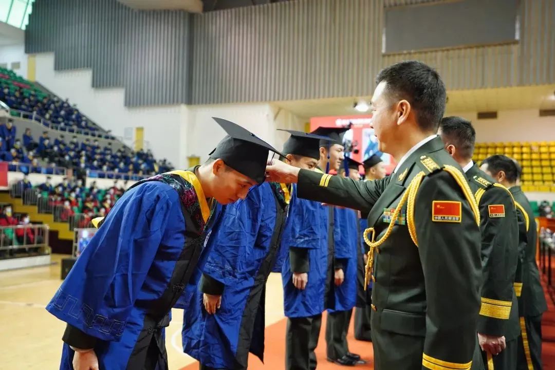 仪式国防科技大学隆重举行近日成为真正的战士他们将奔赴战位毕业了