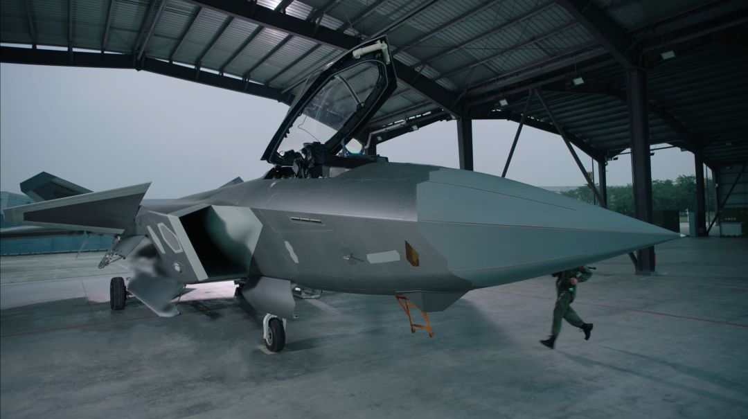 歼 战斗机试飞解读 新布局带来了 大爆雷 歼 战斗机 战斗机 新浪新闻 歼 战斗机试飞解读 新布局带来了 大爆雷 歼 战斗机 战斗机 新浪新闻