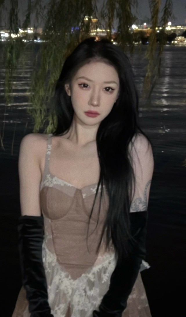 网红真有钱！薛小婉晒生日红包约20万，凡尔赛：人情世故，要还的休闲区蓝鸢梦想 - Www.slyday.coM