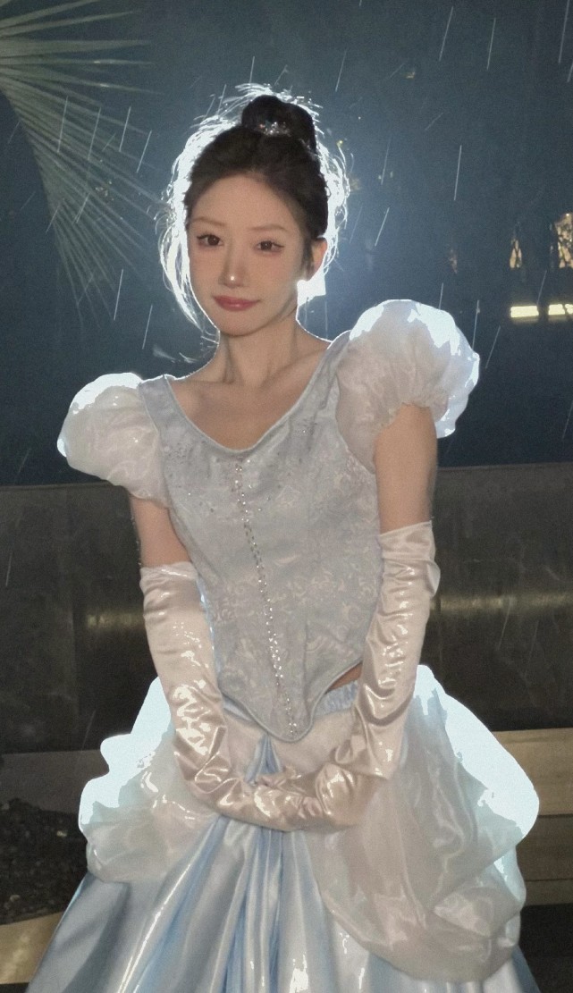 网红真有钱！薛小婉晒生日红包约20万，凡尔赛：人情世故，要还的休闲区蓝鸢梦想 - Www.slyday.coM