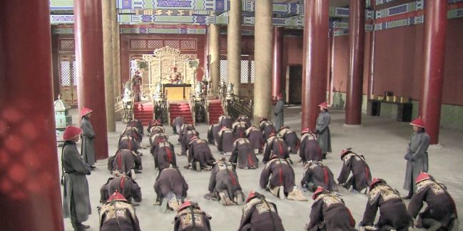 古人见面行"跪拜大礼",这一跪的背后,有哪些我们不