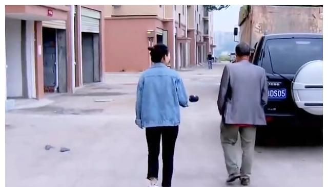 82岁老人偏爱小儿,将拆迁房交给二儿子处理,大儿子拒绝赡养母休闲区蓝鸢梦想 - Www.slyday.coM 82岁老人偏爱小儿,将拆迁房交给二儿子处理,大儿子拒绝赡养母休闲区蓝鸢梦想 - Www.slyday.coM