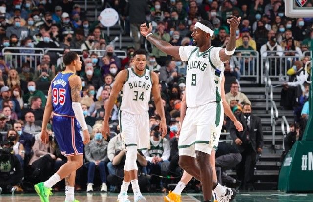 惨案!勇士半场狂输39分,水花兄弟12分,字母哥23分笑开花休闲区蓝鸢梦想 - Www.slyday.coM 惨案!勇士半场狂输39分,水花兄弟12分,字母哥23分笑开花休闲区蓝鸢梦想 - Www.slyday.coM