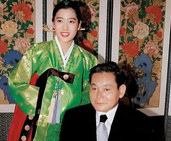 李在镕也憋屈前妻和影帝恩爱缠绵21岁儿子不成器多次被退学