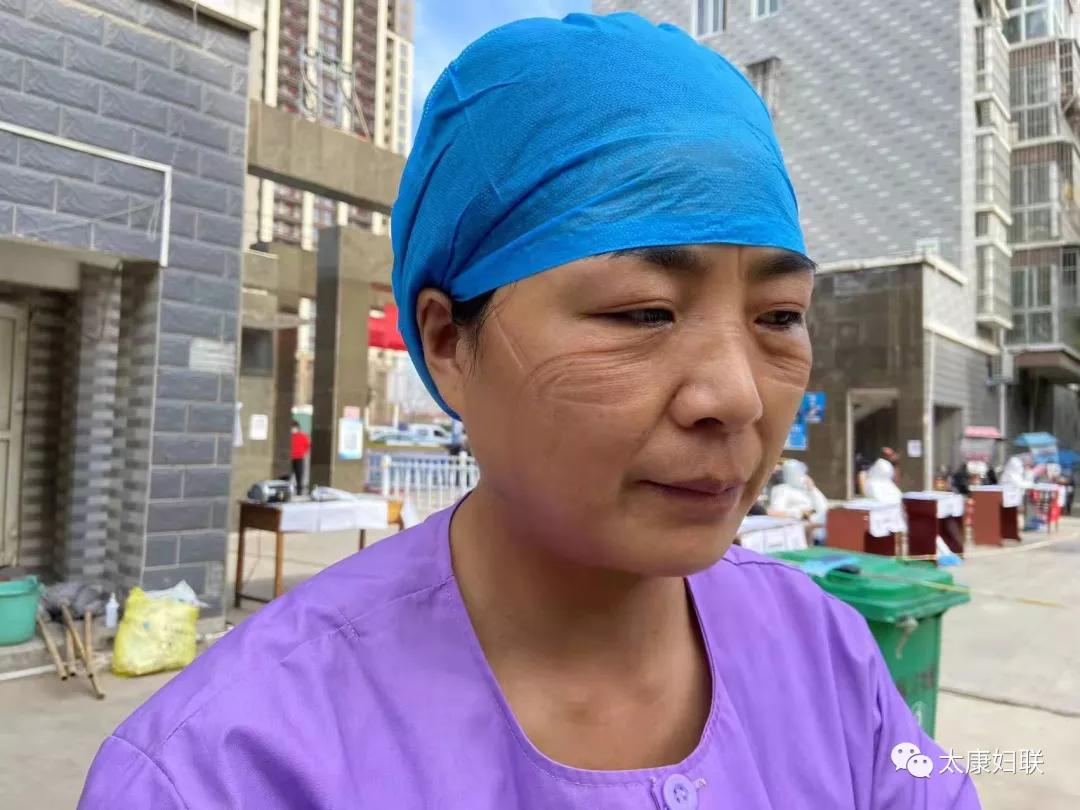 巾帼不让须眉致敬最美逆行者李艳梅